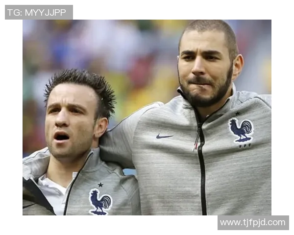 本泽马愿重返法国队:足协主席的抉择,德尚的考量 本泽马愿重返法国队:足协主席的抉择,德尚的考量