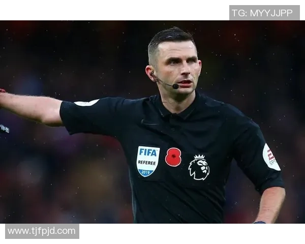 当裁判撕掉“职业”面具：库特狠批贝托，是一场积怨已久的爆发，还是英超的黑色幽默？